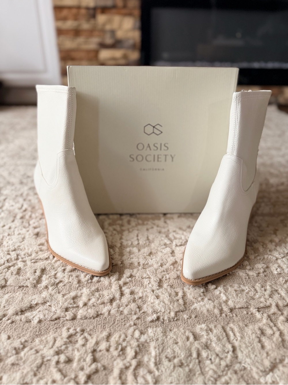 Oasis Society Off White Began Leather Pointed Ankle Boots